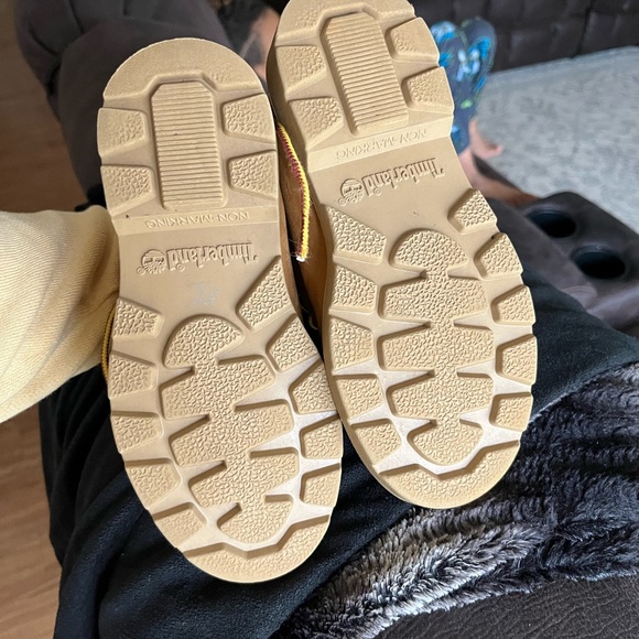 Timberlands boy 1 - Picture 4 of 4